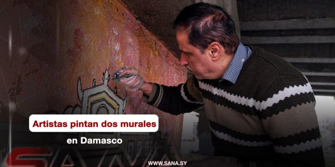 Artistas sirios pintan dos murales que incluyen destacados monumentos de Damasco
