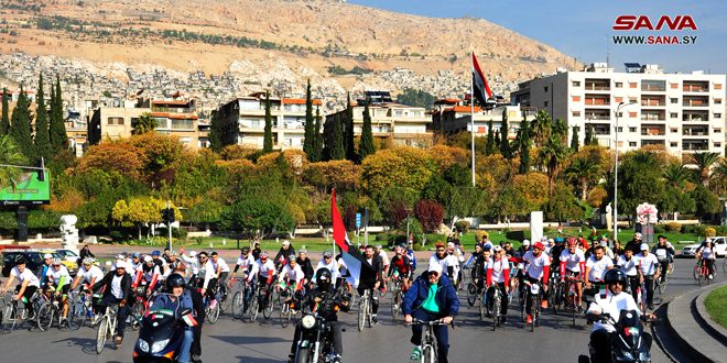 Défilé de vélos à Damas à l’occasion de la Journée de l’Union nationale des Émirats arabes unis