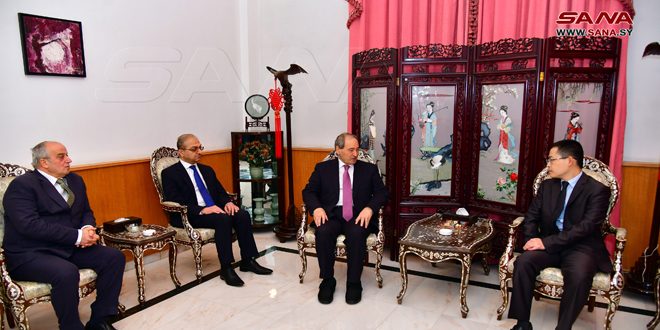 אל-מוקדאד ושעבאן העבירו תנחומים לשגרירות סין בדמשק במותו של נשיא סין לשעבר גיאנג זימין