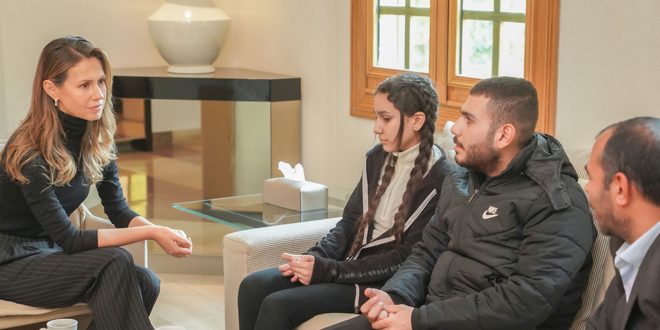 First Lady Esma Esad, Homs’ta Harp Okulu’na Düzenlenen Terör Saldırısında Hayatını Kaybeden 80 Şehidin Ailelerini Kabul Etti